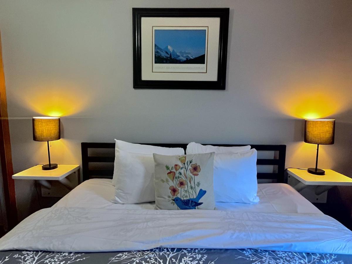 Canadian Rockies Chalets Canmore Zewnętrze zdjęcie