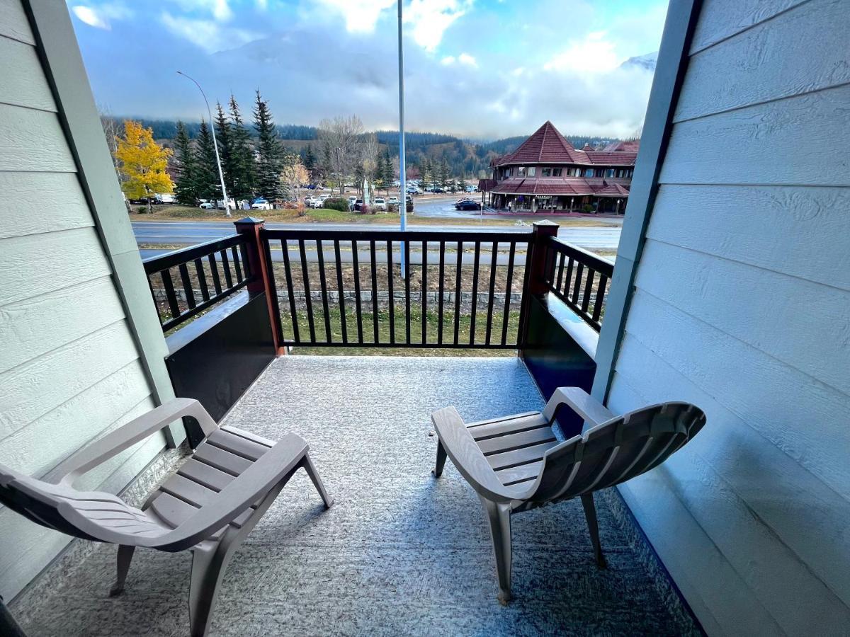 Canadian Rockies Chalets Canmore Zewnętrze zdjęcie